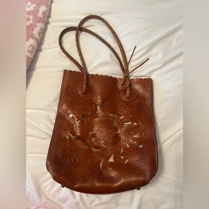 barely used Patricia Nash hand bag